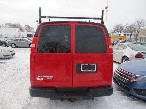 Used 2011 Chevrolet Express 1500 RWD image 5