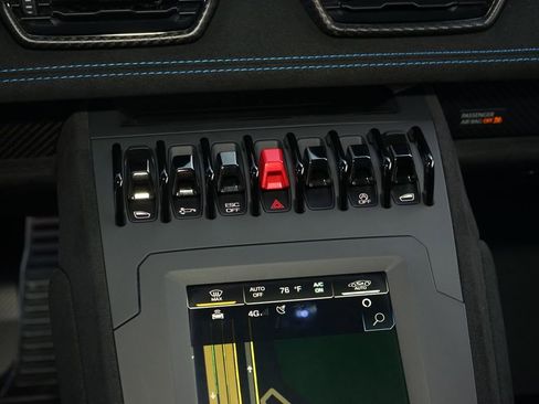 Used 2022 Lamborghini Huracan STO image 15