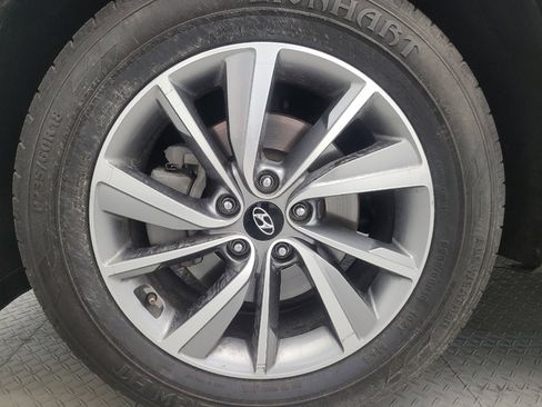 Used 2020 Hyundai Santa Fe SEL w/ Convenience Package FWD image 31