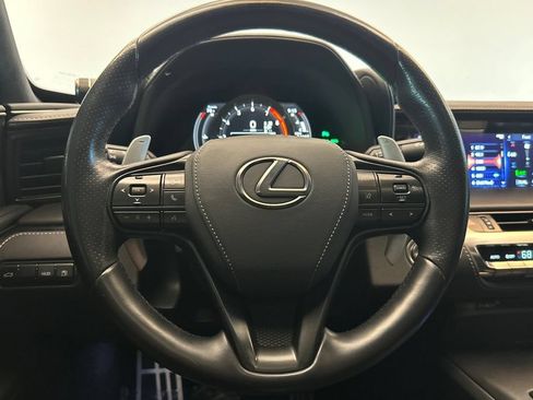 Used 2018 Lexus LC 500 Coupe w/ Touring Package RWD image 23
