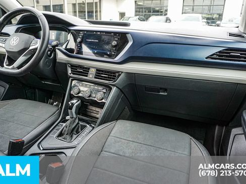 Used 2024 Volkswagen Taos SE FWD image 24
