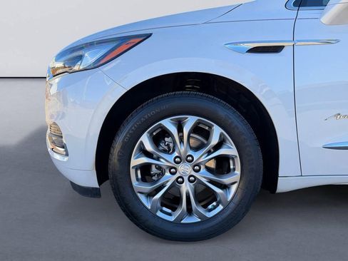 Used 2021 Buick Enclave Avenir w/ Avenir Technology Package image 9