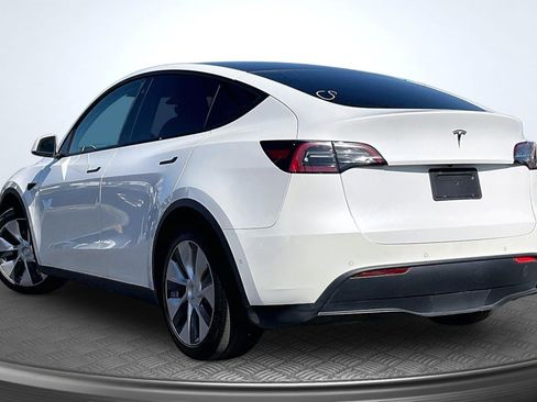 Used 2021 Tesla Model Y Long Range AWD/4WD image 2
