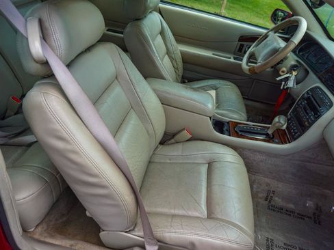 Used 1999 Cadillac Eldorado Touring FWD image 15
