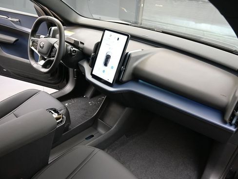 New 2026 Volvo EX30 Plus image 12