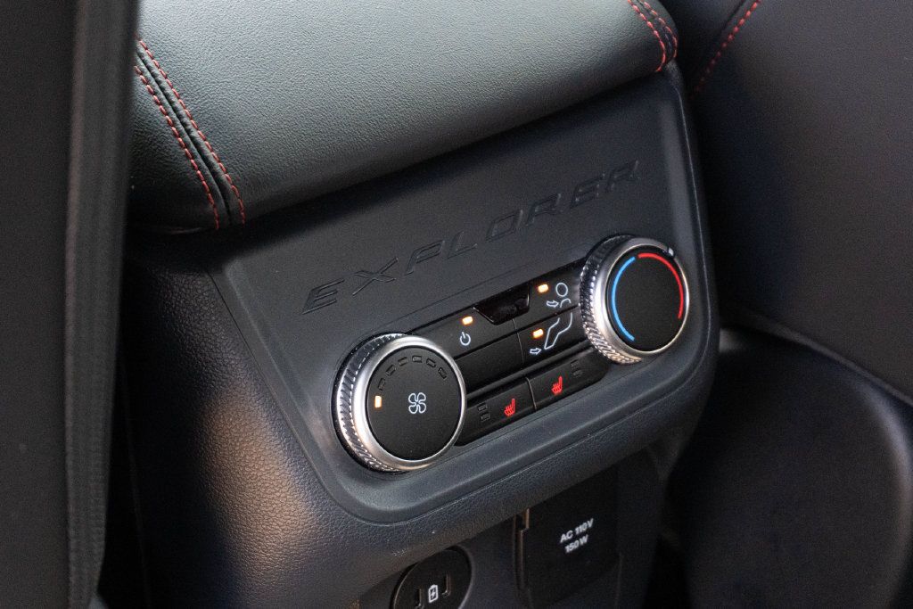 Used 2025 Ford Explorer ST-Line w/ Premium Package RWD image 23