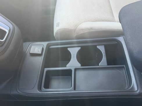 Used 2016 Honda CR-V LX image 16