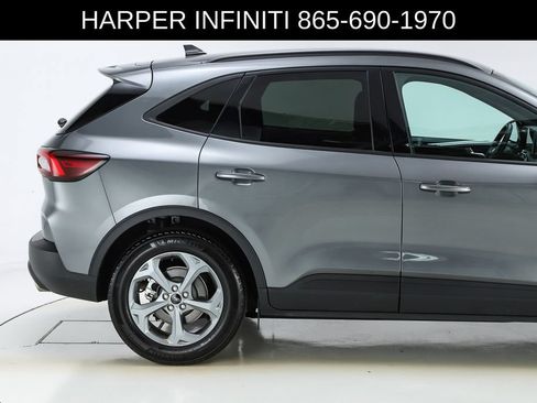 Used 2025 Ford Escape ST-Line FWD image 12