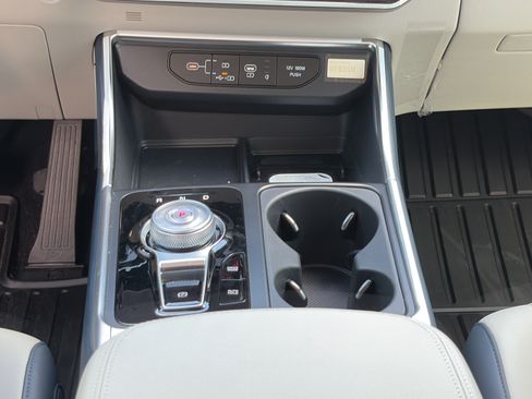 New 2026 Kia Carnival EX FWD image 17