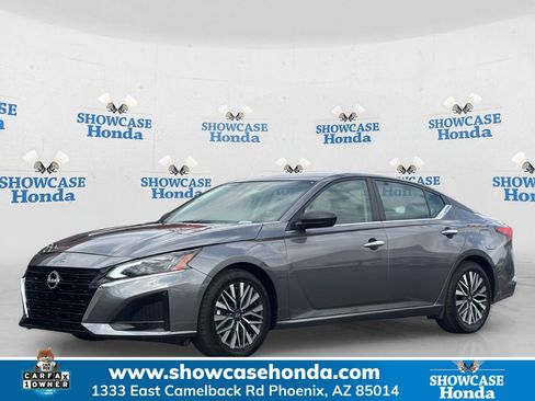 Used 2024 Nissan Altima 2.5 SV image 1