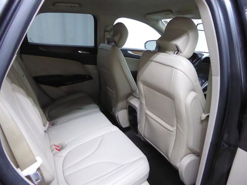 Used 2019 Lincoln MKC Select w/ Select Plus Package FWD image 30