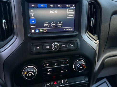 Used 2021 Chevrolet Silverado 1500 Custom image 11