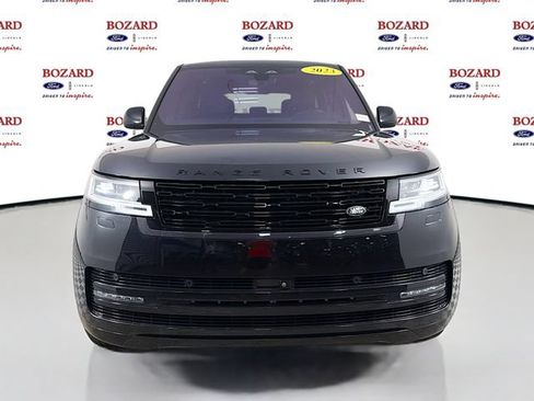 Used 2023 Land Rover Range Rover SE AWD/4WD image 2