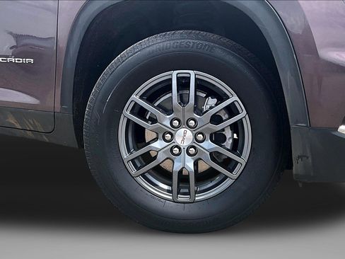 Used 2025 GMC Acadia Elevation FWD image 8