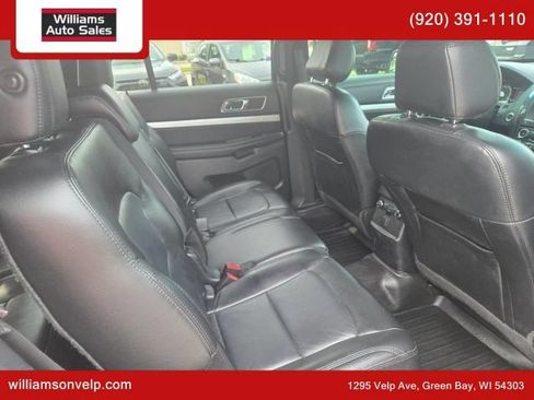 Used 2016 Ford Explorer XLT w/ Equipment Group 202A AWD/4WD image 17