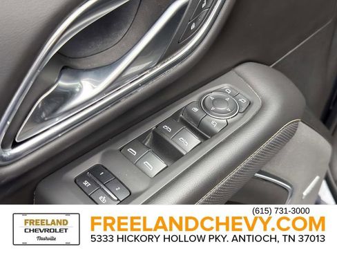 Used 2023 Chevrolet Suburban Premier image 22