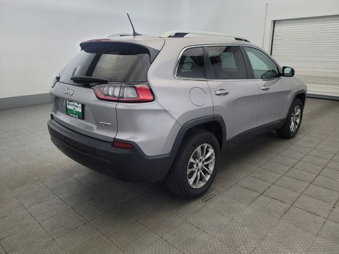 Used 2019 Jeep Cherokee Latitude Plus AWD/4WD image 9