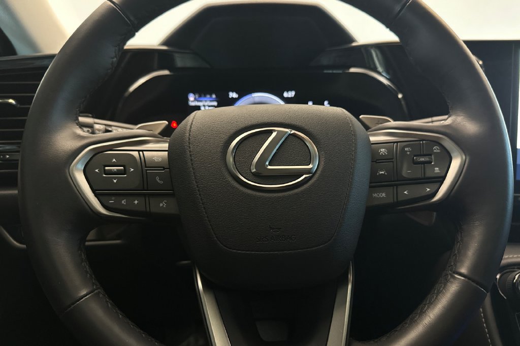Certified 2026 Lexus NX 350h AWD w/ Accessory Package (2T) image 23