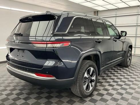 Used 2023 Jeep Grand Cherokee 4WD 4xe w/ Luxury Tech Group II image 24