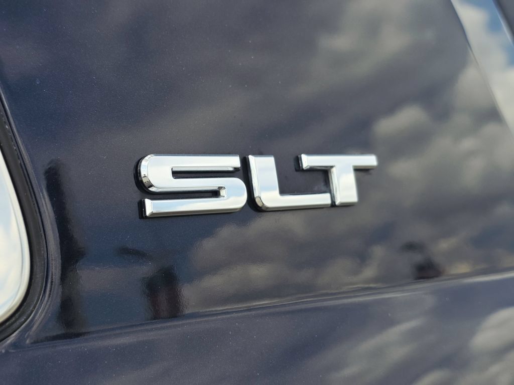 Used 2017 GMC Yukon SLT RWD image 9
