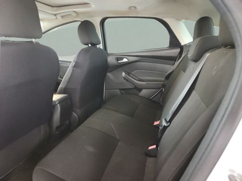 Used 2015 Ford Focus SE w/ Reverse Sensing Package FWD image 16