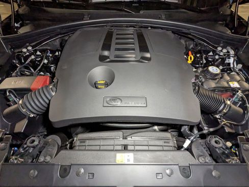 New 2026 Land Rover Range Rover Velar Dynamic SE image 18