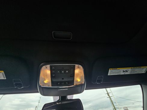 Used 2015 Jeep Grand Cherokee Altitude image 16