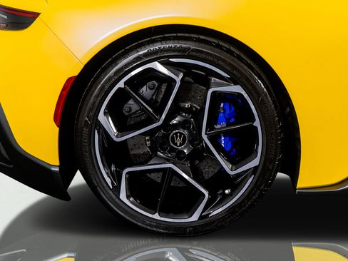 Used 2022 Maserati MC20 Coupe image 9