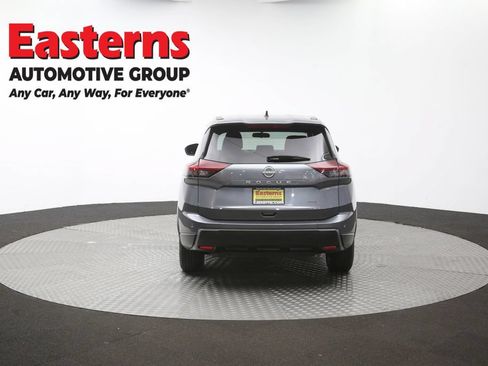 Used 2024 Nissan Rogue S AWD/4WD image 39