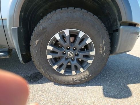 Used 2017 Nissan Titan PRO-4X image 33