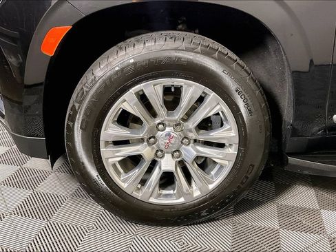 Used 2022 GMC Yukon XL Denali AWD/4WD image 10