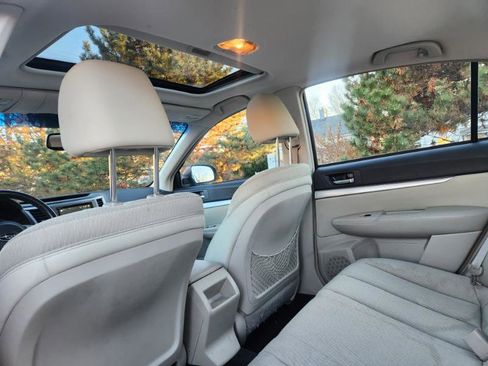 Used 2011 Subaru Legacy 2.5i Premium image 23