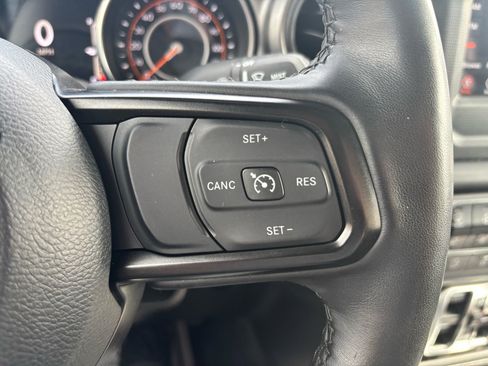 Used 2023 Jeep Wrangler Unlimited Sport image 18