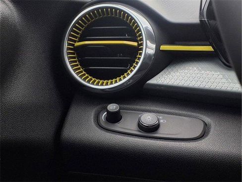 New 2026 Chevrolet Trax LT w/ Driver Confidence Package image 9