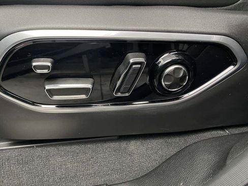 New 2025 Jeep Grand Cherokee Summit image 27