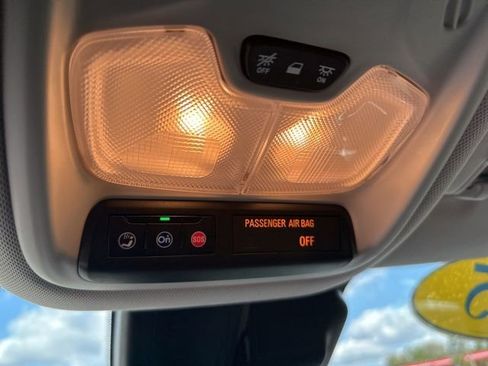 Used 2025 Chevrolet TrailBlazer LT image 22