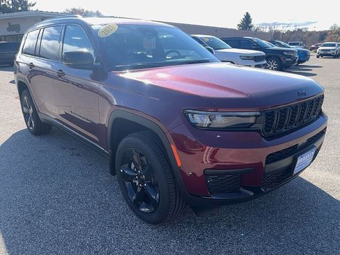 New 2025 Jeep Grand Cherokee L Altitude image 3