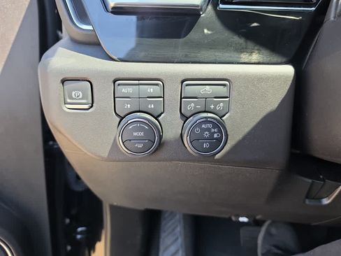 Used 2025 Chevrolet Silverado 1500 LT Trail Boss AWD/4WD image 24