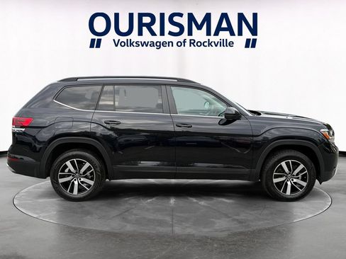 Used 2023 Volkswagen Atlas SE AWD/4WD image 7