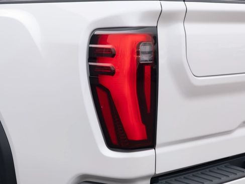 Used 2024 GMC Sierra 3500 Denali w/ Denali Reserve Package AWD/4WD image 28