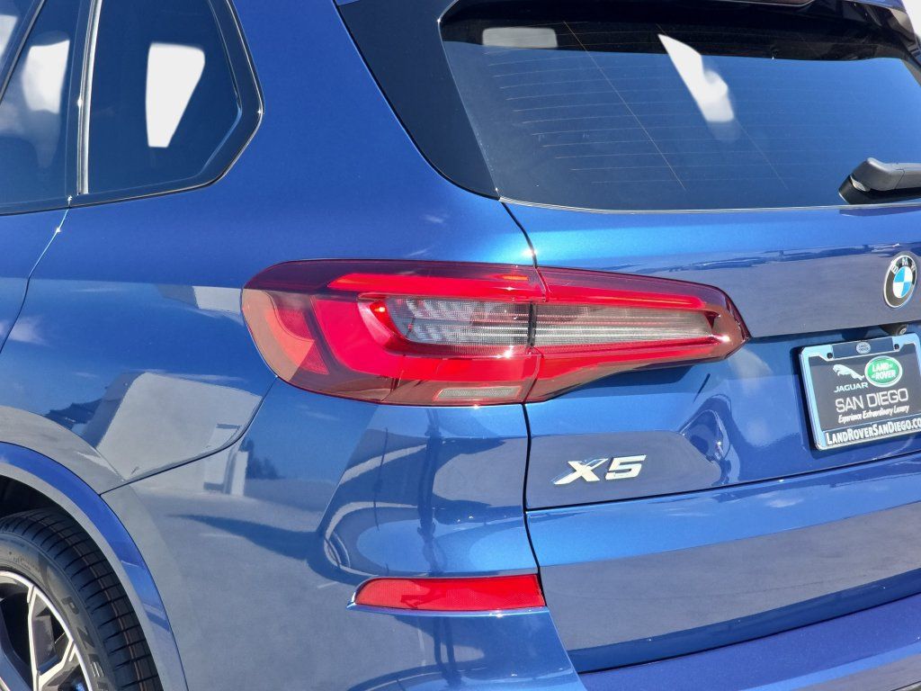 Used 2022 BMW X5 sDrive40i w/ M Sport Package RWD image 38