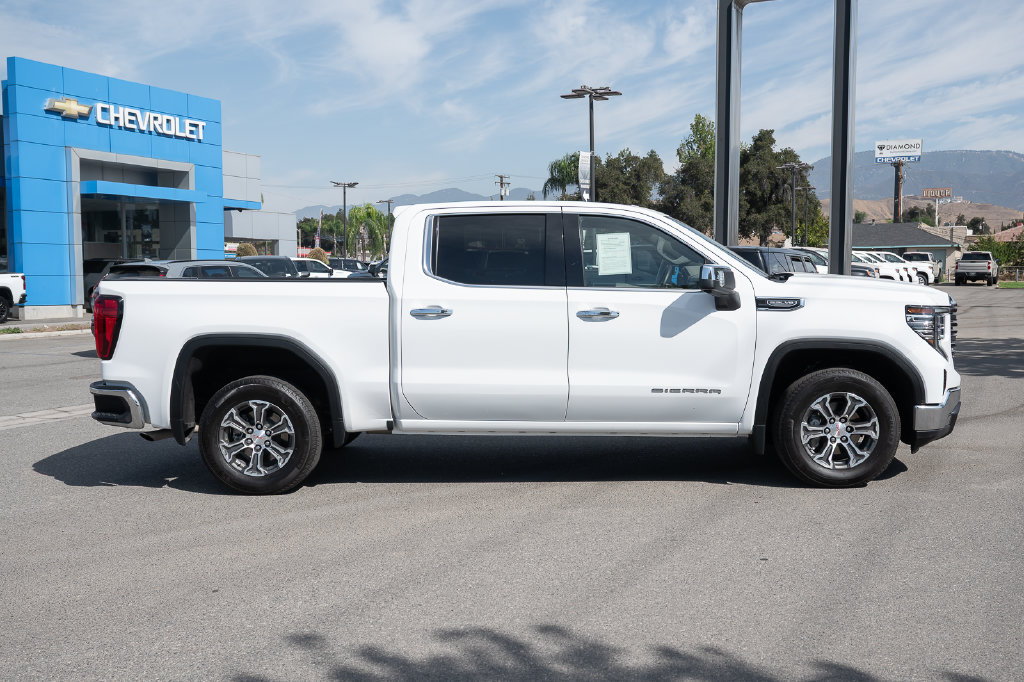 Used 2026 GMC Sierra 1500 SLT RWD image 3