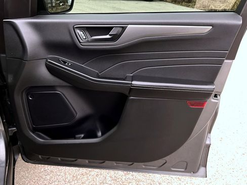 Used 2023 Ford Escape Active image 17