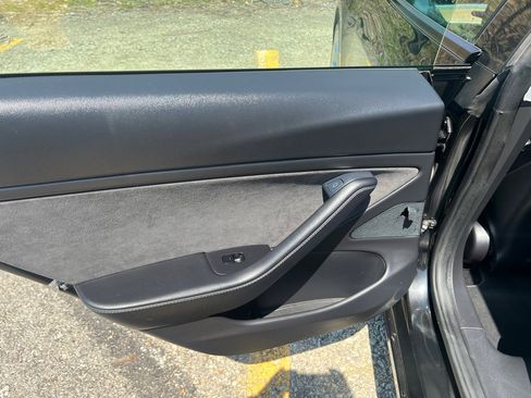 Used 2021 Tesla Model 3 Long Range image 8