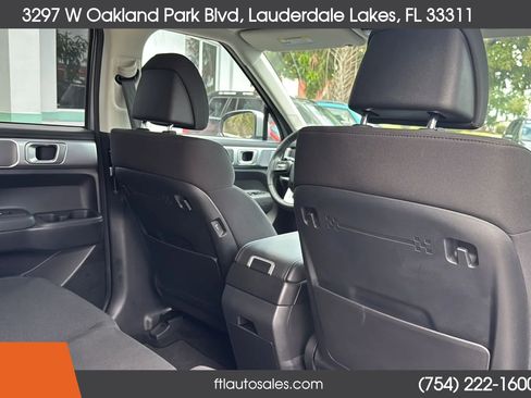 Used 2025 Hyundai Santa Fe SE image 29