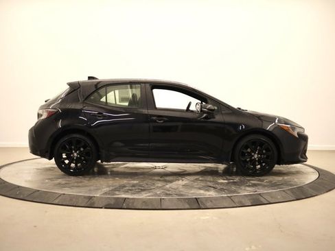 Used 2022 Toyota Corolla SE image 2