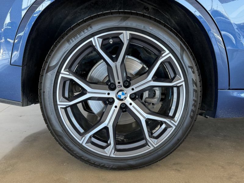 Used 2019 BMW X5 xDrive40i w/ M Sport Package AWD/4WD image 9
