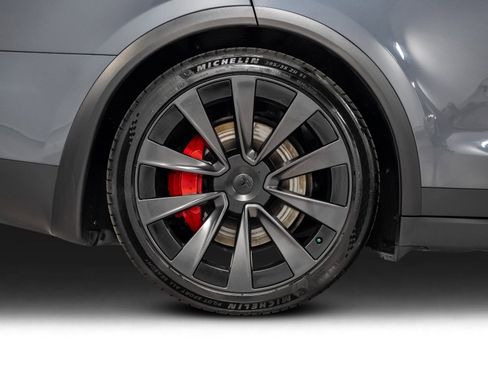 Used 2023 Tesla Model X Plaid image 28