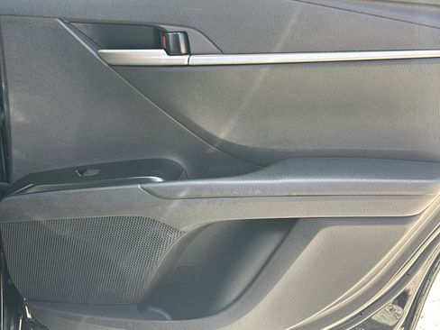 Used 2025 Toyota Camry LE image 16
