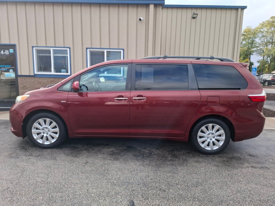 Used 2016 Toyota Sienna XLE w/ XLE Navigation Package AWD/4WD image 4